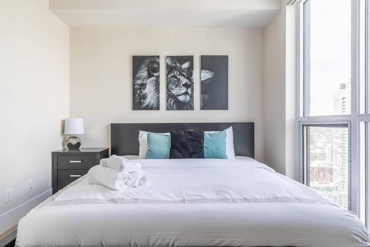 多伦多Stunning Views Of Downtown - Luxury High Rise With King Bed!别墅 外观 照片
