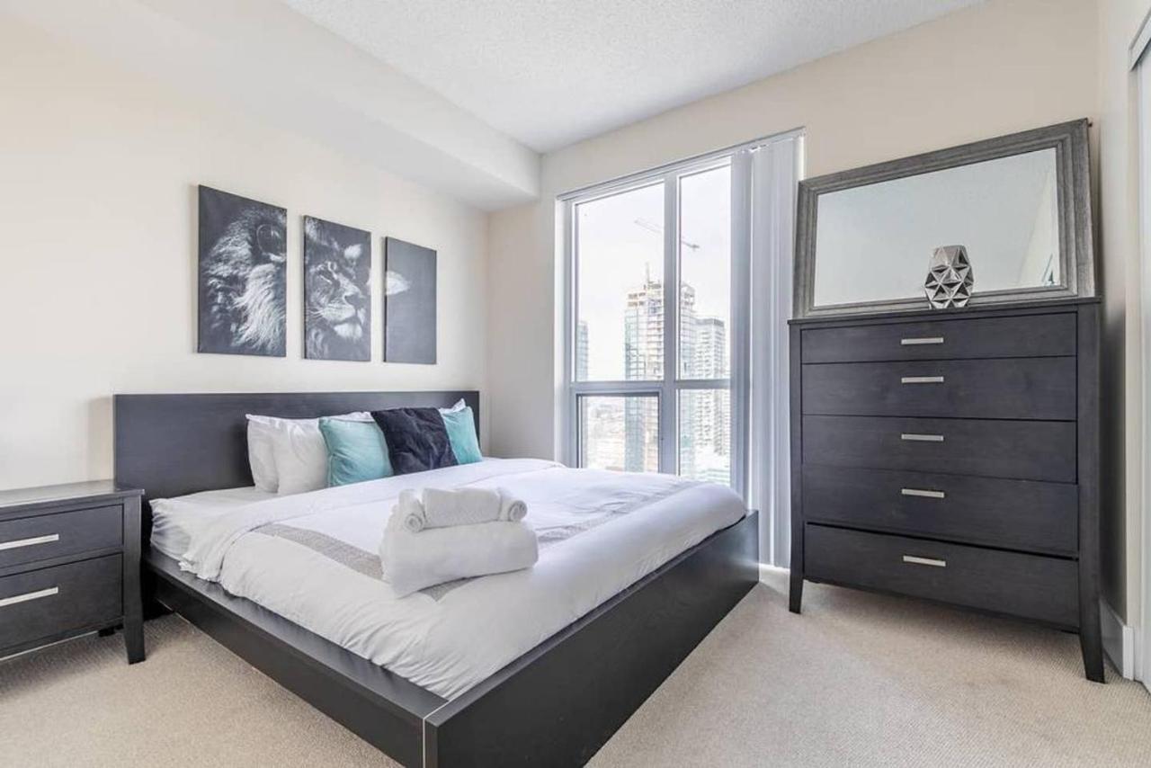 多伦多Stunning Views Of Downtown - Luxury High Rise With King Bed!别墅 外观 照片